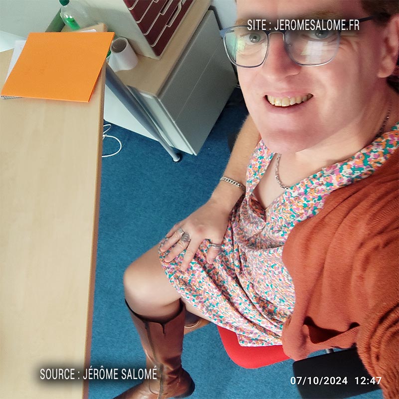 jerome-salome-homme-robe-fleurs-travail