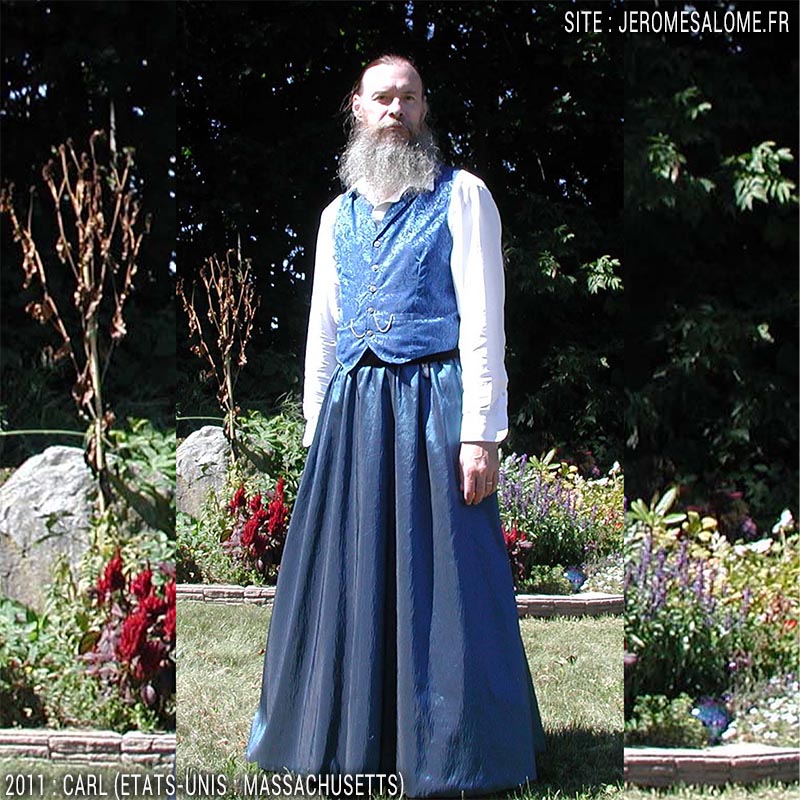 Carl, un homme en jupe du Massachusetts aux Etats-Unis