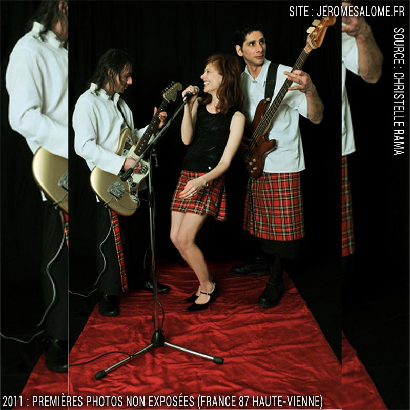 iojik, niko et un basiste, le groupe, hommes en jupe et femme en jupe