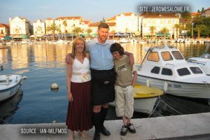 Ian, un homme en jupe du Royaume Uni